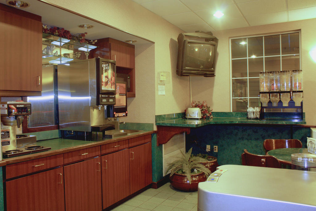 Garden City Inn מראה חיצוני תמונה